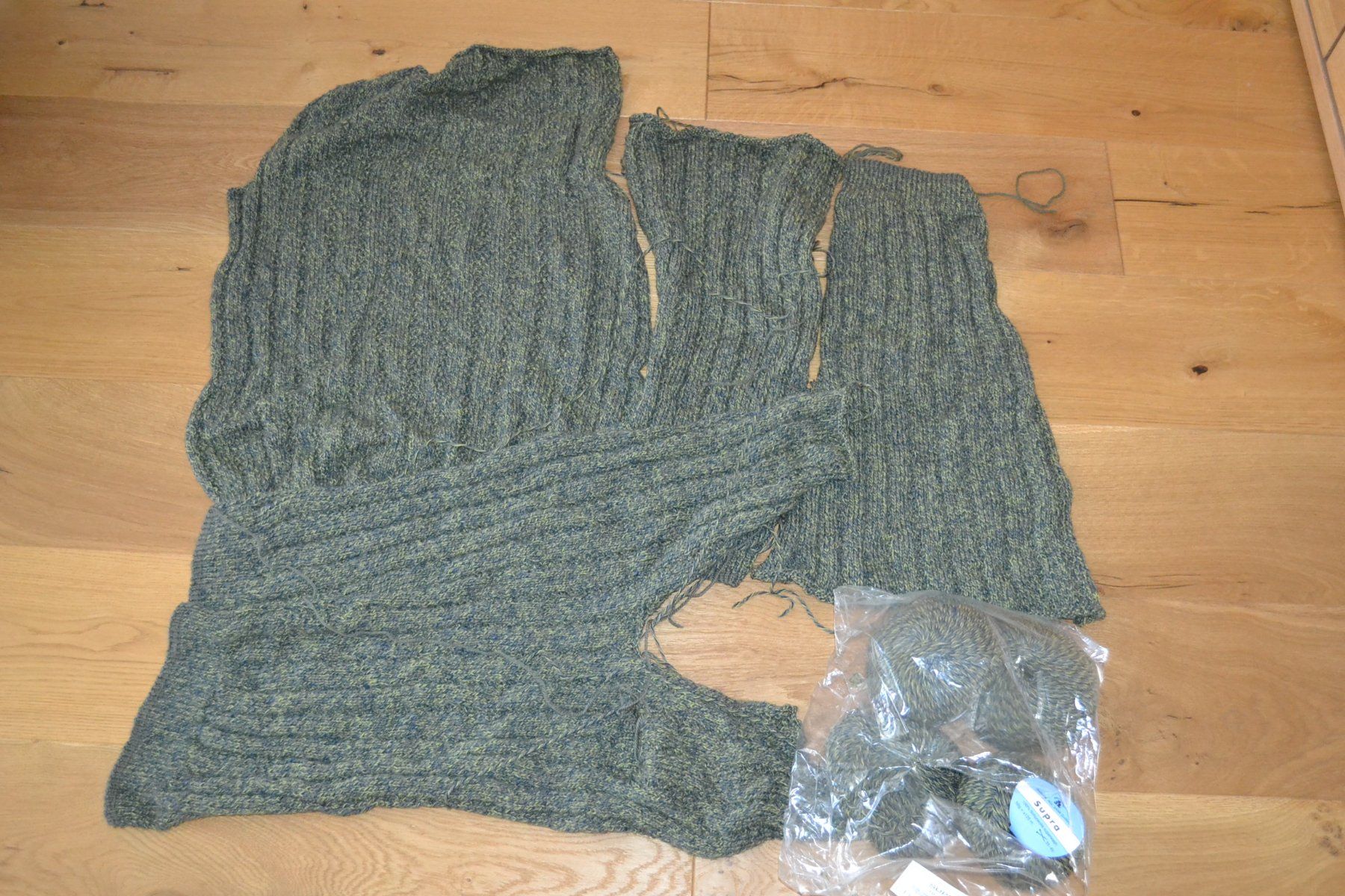 Lana: Angefangene Stickerei – Usato da Kölliken venduto da Knorrli58