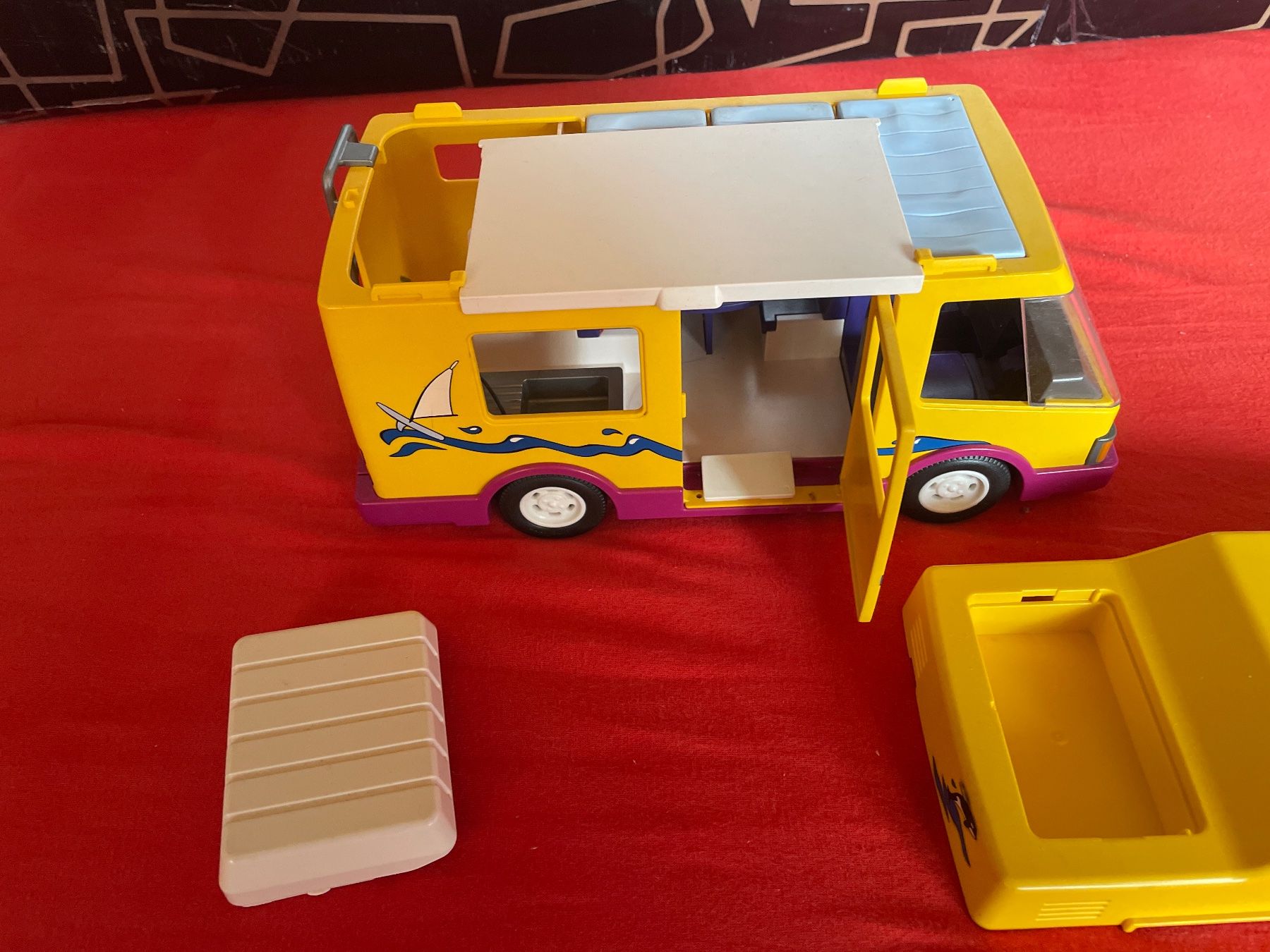 Playmobil Spielzeuge: Playmobil Wohnmobil/ Camper – Gebraucht aus Bazenheid von  1
