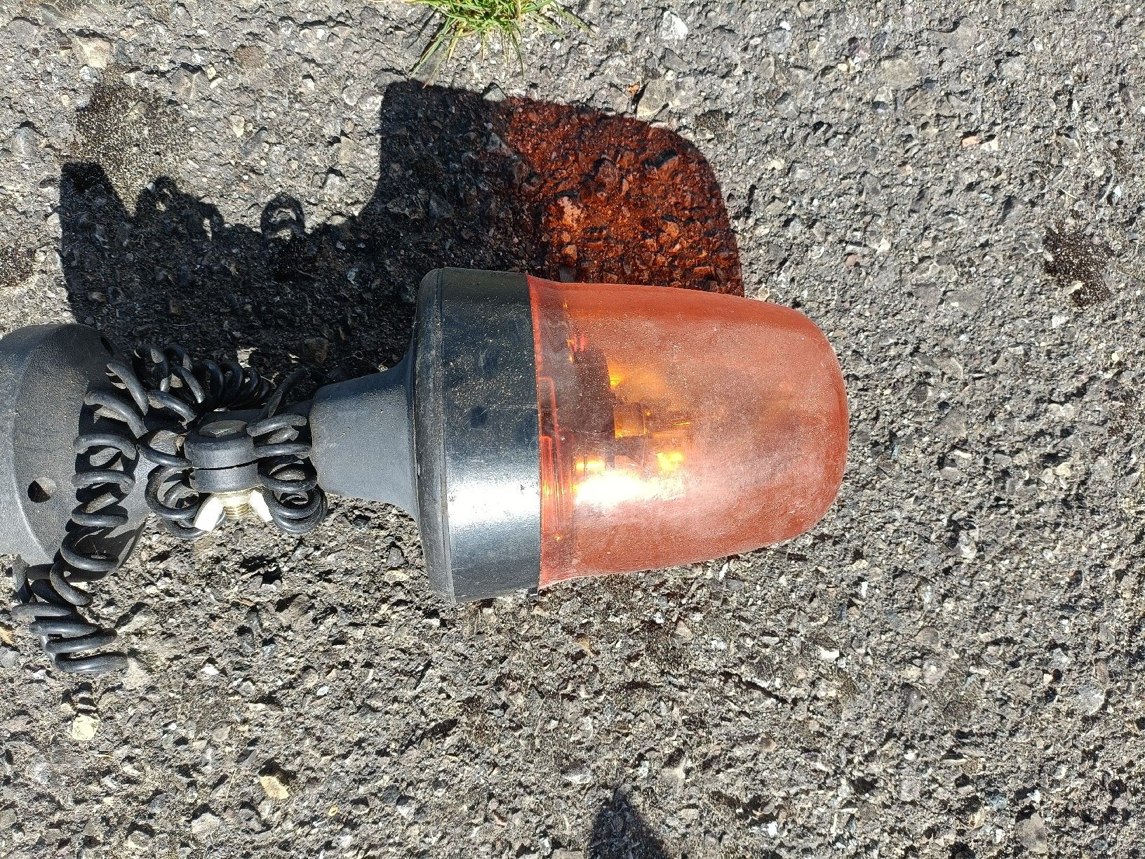Lampade: 12 Volt Drehlicht mit Magnetfuss – Usato da Gams venduto da Hufschmiedth