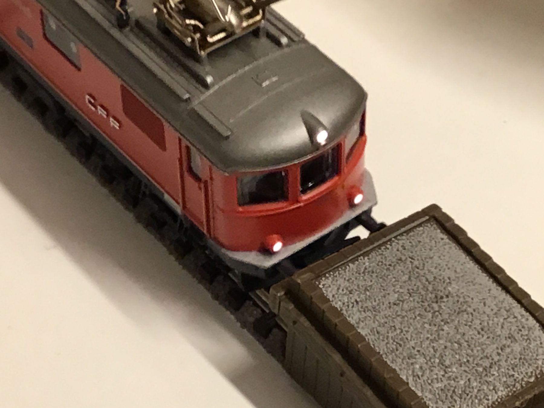 Hobbytrain Modellini di ferrovie: HOBBYTRAIN RE 4/4 I N 10043 – Usato da Männedorf venduto da Modellbau-wyss 3