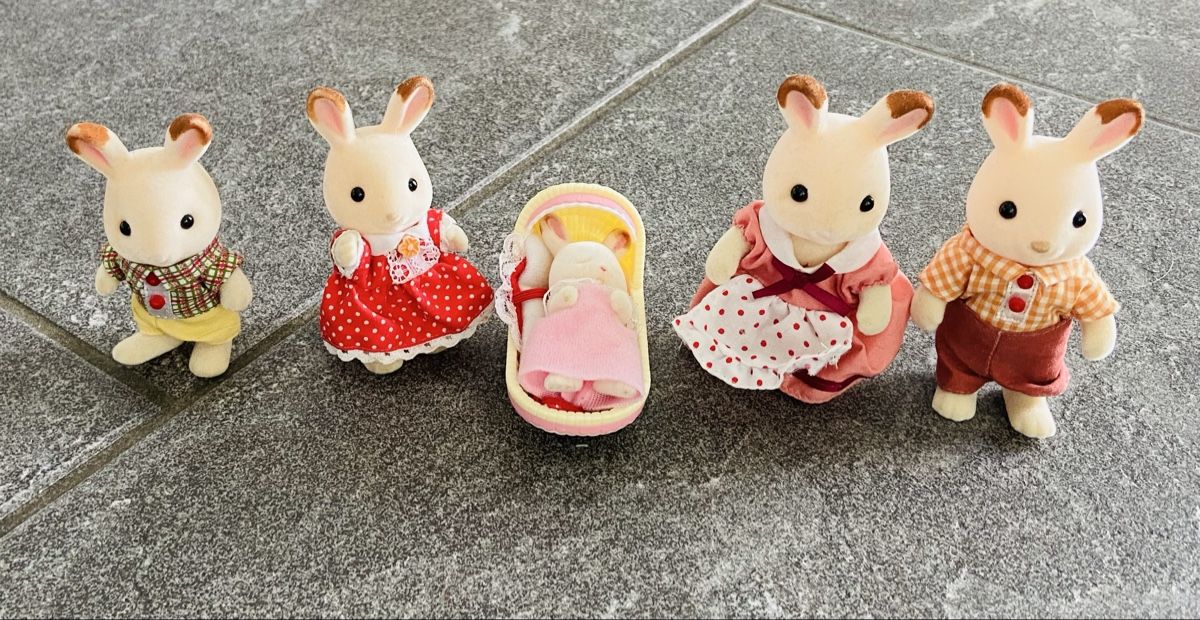 Statuette: Hasenfamilie Sylvanian – Usato da Zürich venduto da Lilabalu65