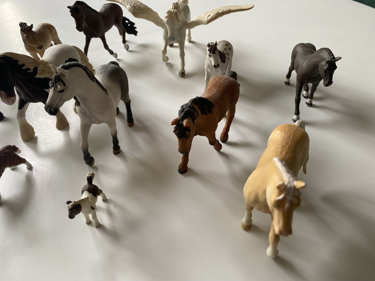 Schleich Giocattoli: 12 Schleich Pferde, Hund, Pegasus – Usato da Bern venduto da Svina 4