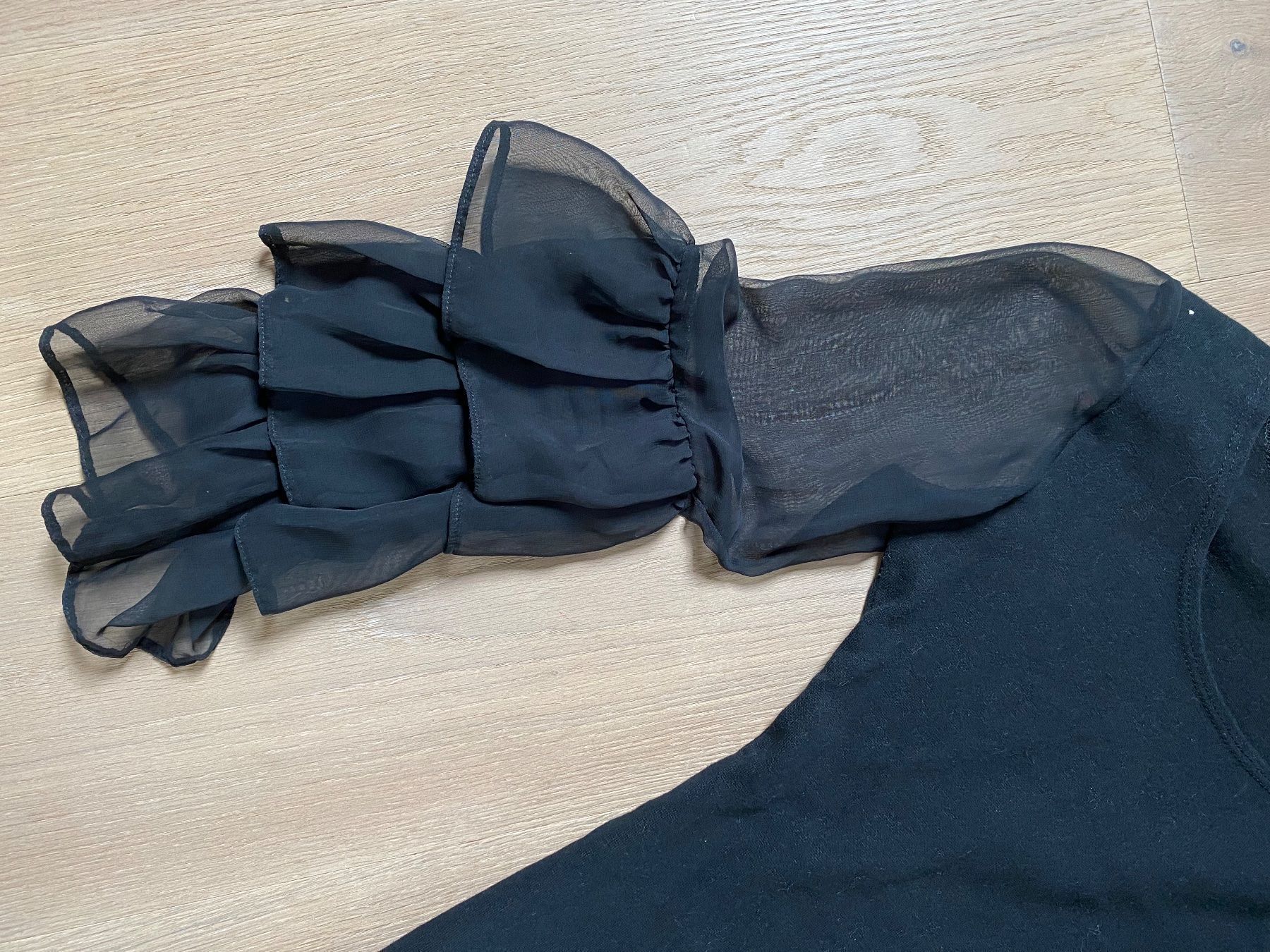 Tops: Schwarzes elegantes Langarm-Shirt Grösse S – Gebraucht aus Winkel von Flyhy2020 2