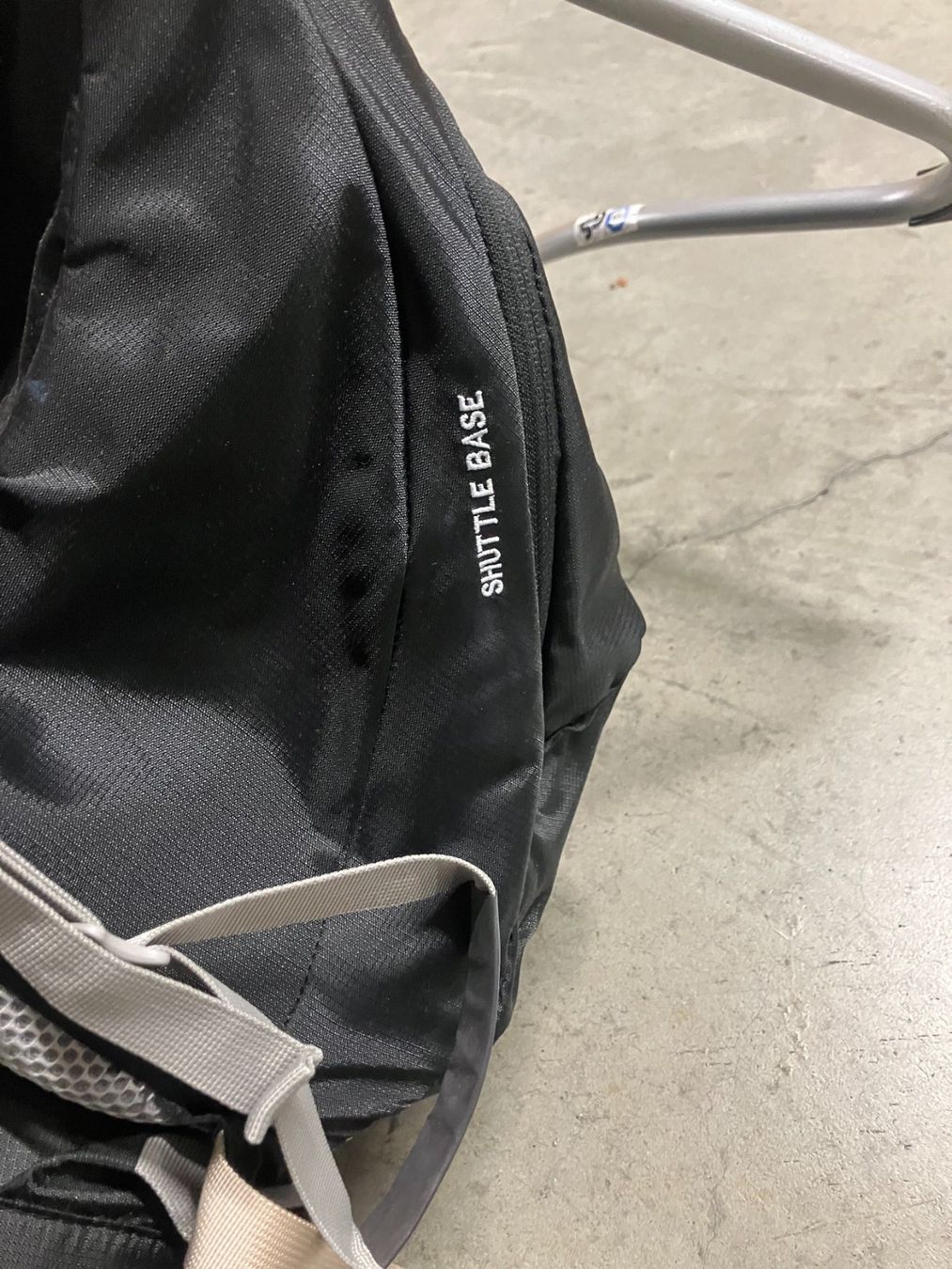 Vaude Marsupi portabebè: VAUDE Shuttle Base Kindertrage mit Sonnendach – Usato da Urdorf venduto da tao_k6wp 4