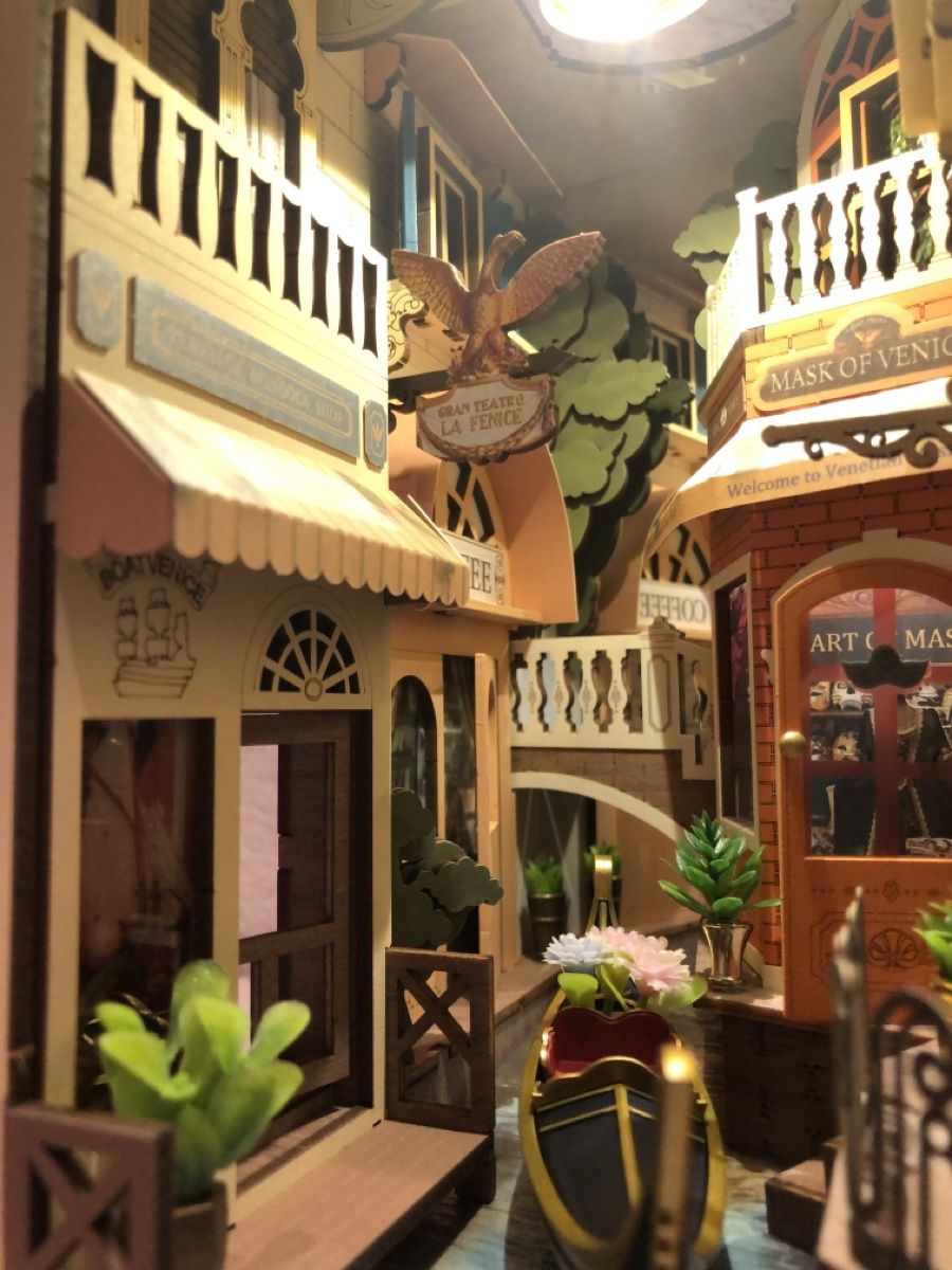 Tutte le decorazioni: Rolife Romantic Venice - Book Nook – Usato da Zollikofen venduto da DelNero 3