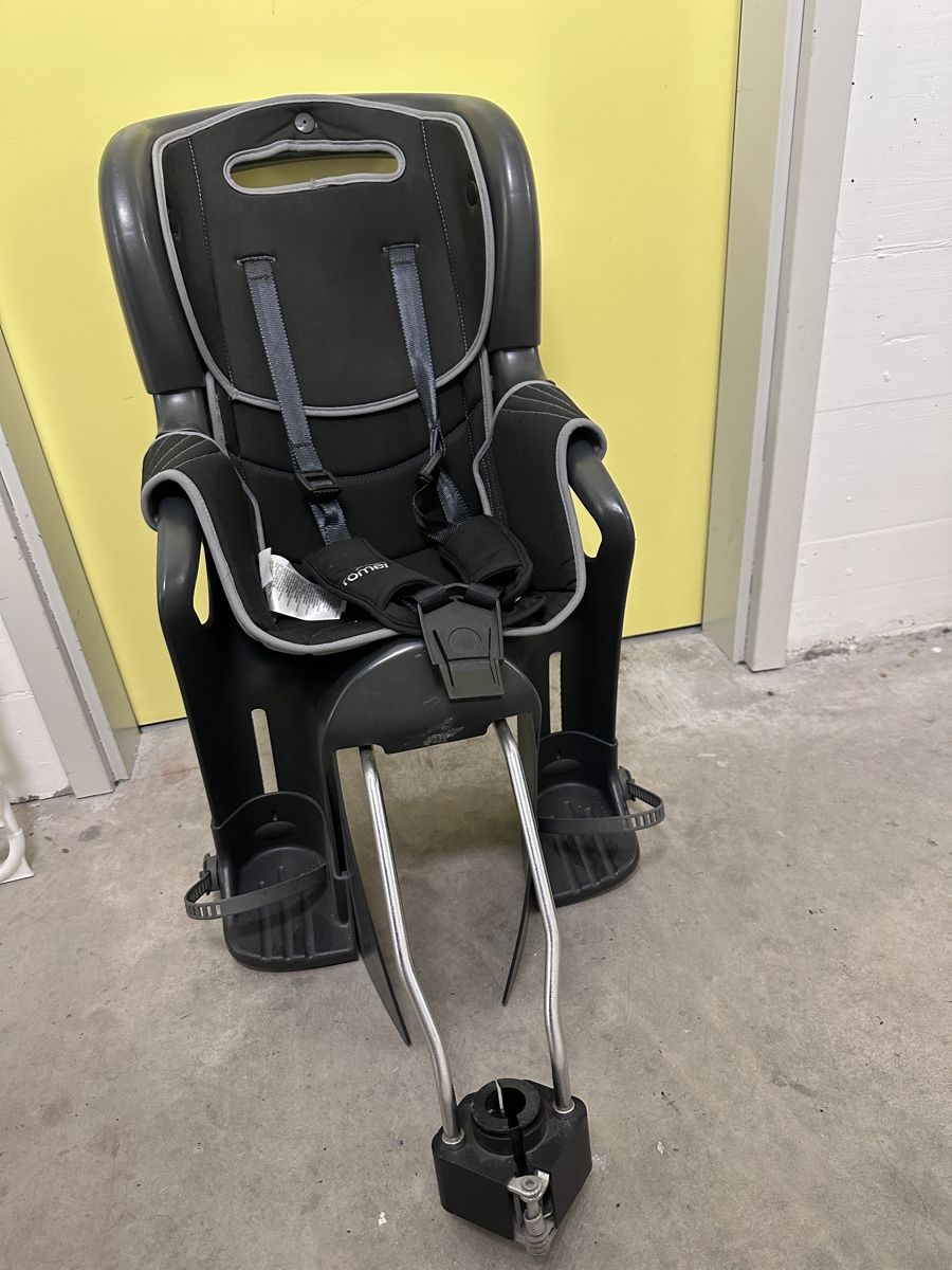 Britax Römer Seggiolini per auto: Britax Römer Fahrradsitz – Usato da Kollbrunn venduto da luc_vt2k