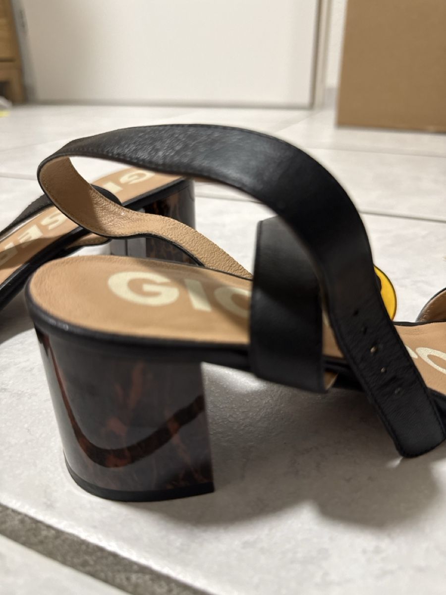 Scarpe da donna: Gioseppo Black Leather Sandals, EU 39 - Summer Ready! – Usato da Effretikon venduto da lio_gjr8 5