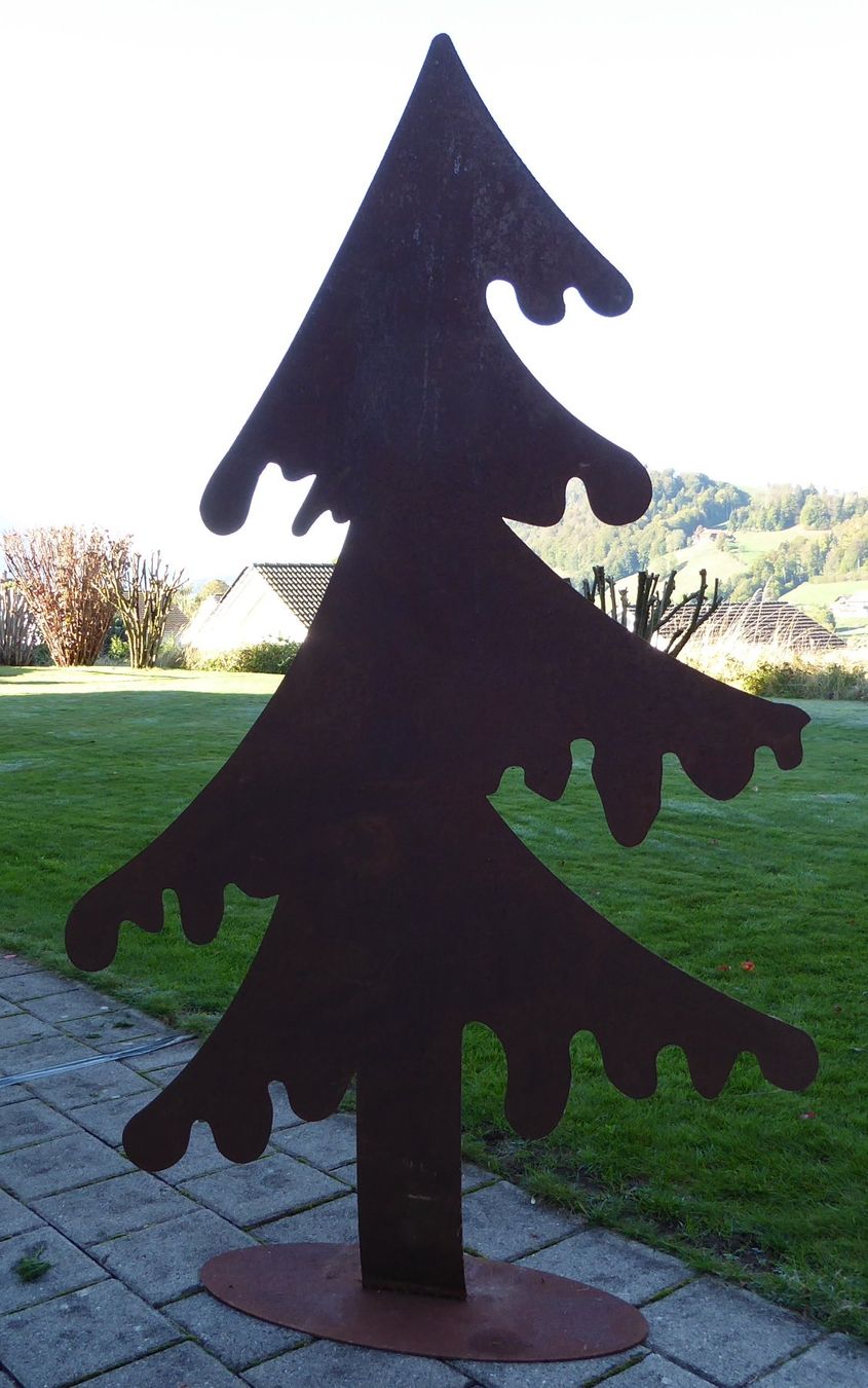 Alle Dekorationen: Tanne aus Rost Metall – Gebraucht aus Entlebuch von roma6370