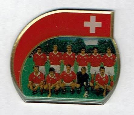 UEFA Placchette & Badge: Fussball WM 94 USA Mannschaft – Usato da Hinterkappelen venduto da Schampus