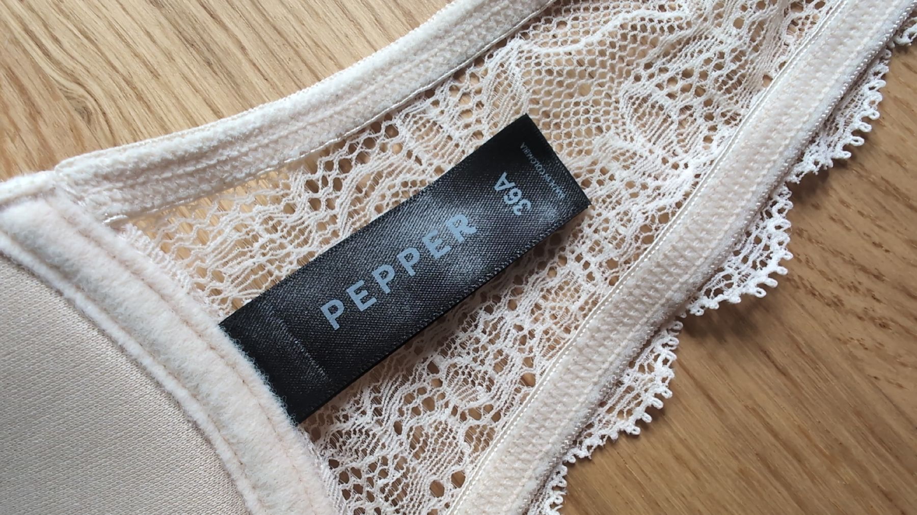 Sonstige Unterwäsche: BH von Pepper 36A Spitze neuwertig – Neu (gemäss Beschreibung) aus Unterägeri von Fiobi 3