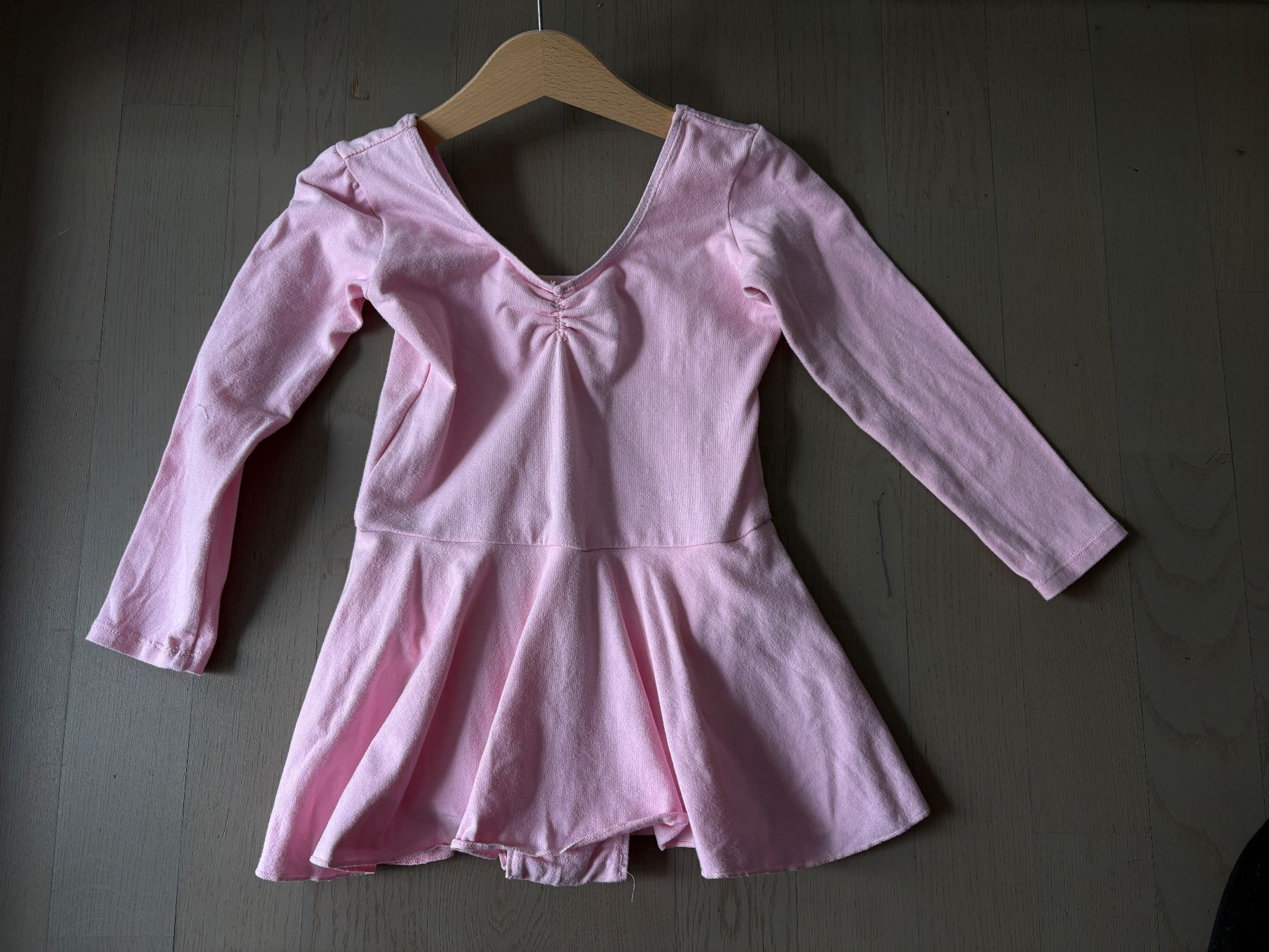 Kleider & Röcke: Ballet dress size 110 – Gebraucht aus Nyon von Avido_Dollars