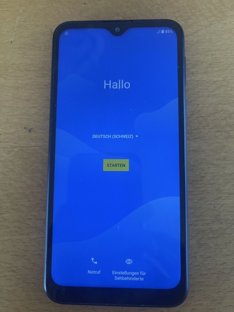 Wiko Handys / Smartphones: Wiko Smartphone W-V680 blau gebraucht – Gebraucht aus Wängi von Bmo