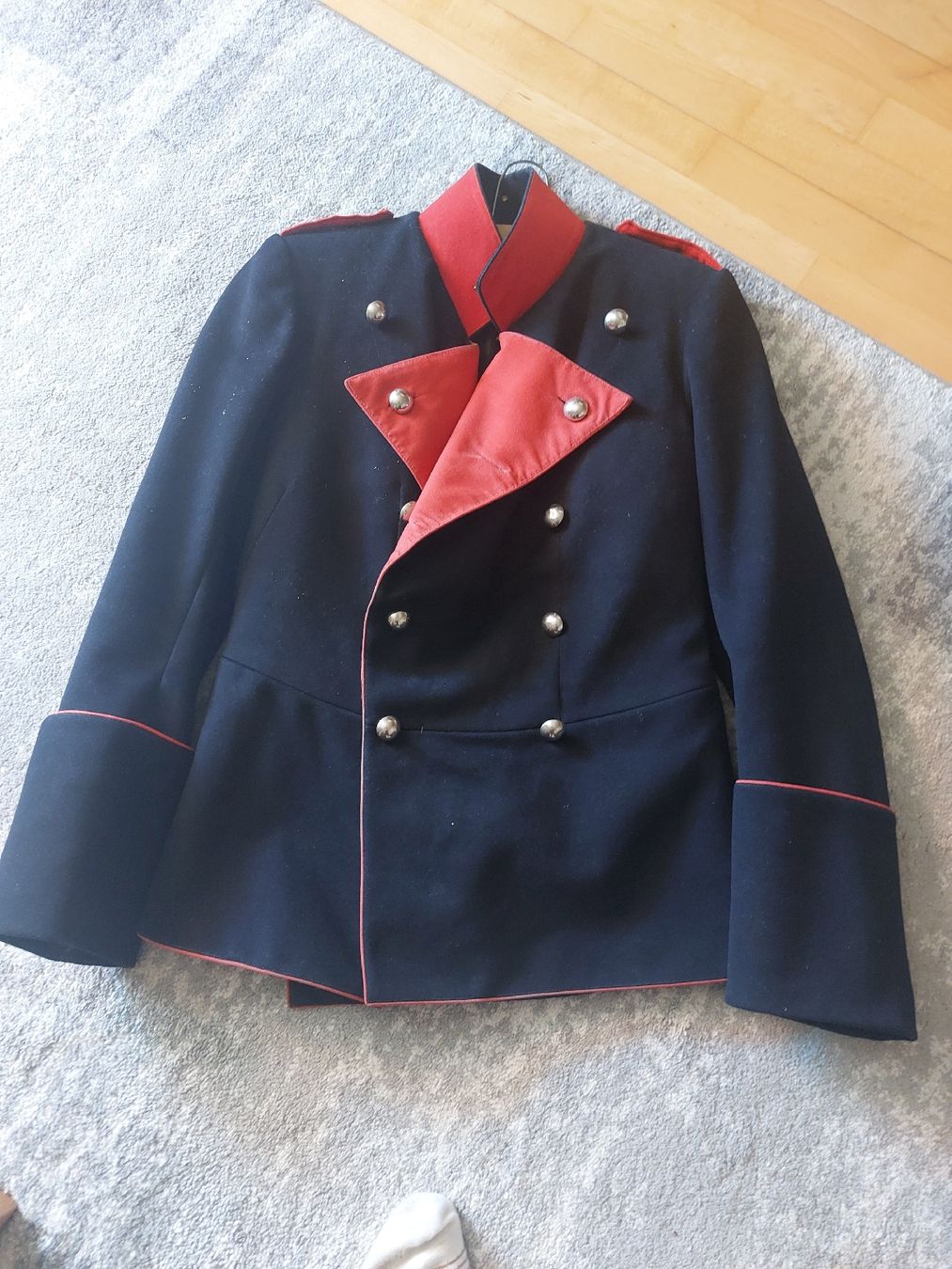 Schweizer Armee Uniformi: Uralte Ordonanz Jacke ein Museum Stück – Usato da Landquart venduto da Cedes