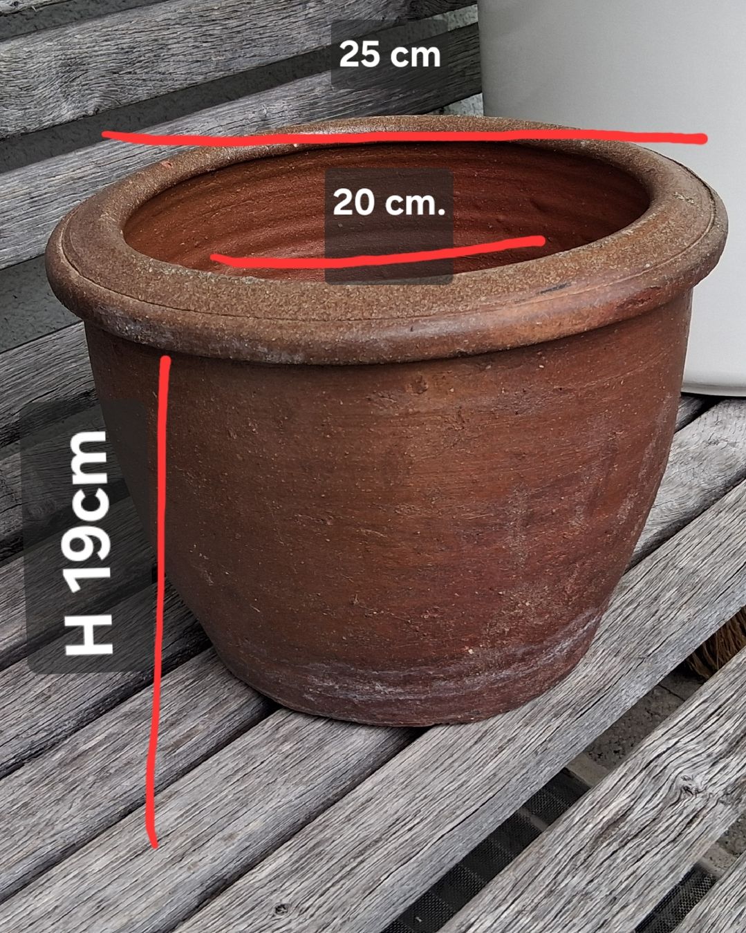 Pentole: Blumentopf Ton rustikal H19cm D25cm mit Loch – Usato da Aarburg venduto da brujil 1