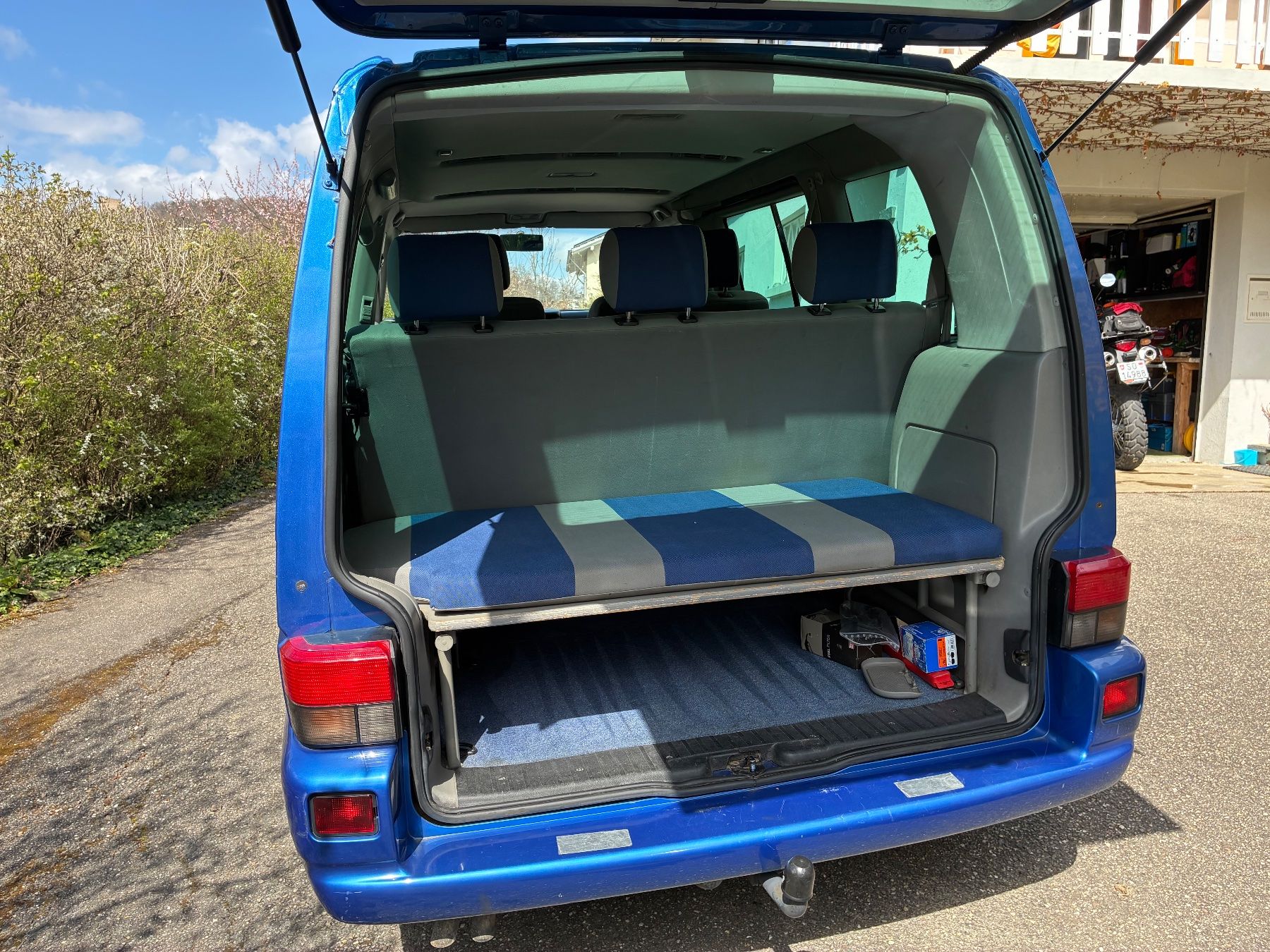 VW Veicoli da campeggio: VW T4 Multivan 2.5 TDi. 111PS – Usato da Flüh venduto da Diarmuidq 4