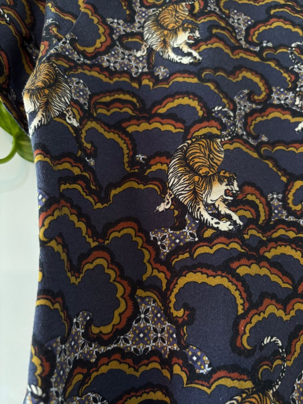 Sandro T-shirt: SANDRO PARIS Tiger Shirt – Usato da Zürich venduto da missmodernage 3
