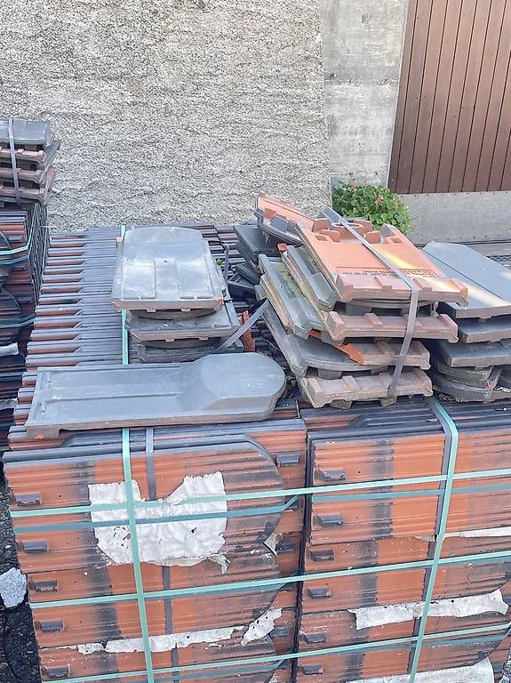 Steine & Dachziegeln: Ziegel Biberschwanz rund  – Gebraucht aus Oberdiessbach von 08Charly 2