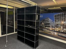 Usm Möbel/Regal  in schwarz Lieferung Gratis