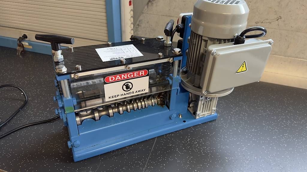 Toutes les machines: Kabelabisoliermaschine – D'occasion à Rothrist par verumal 2
