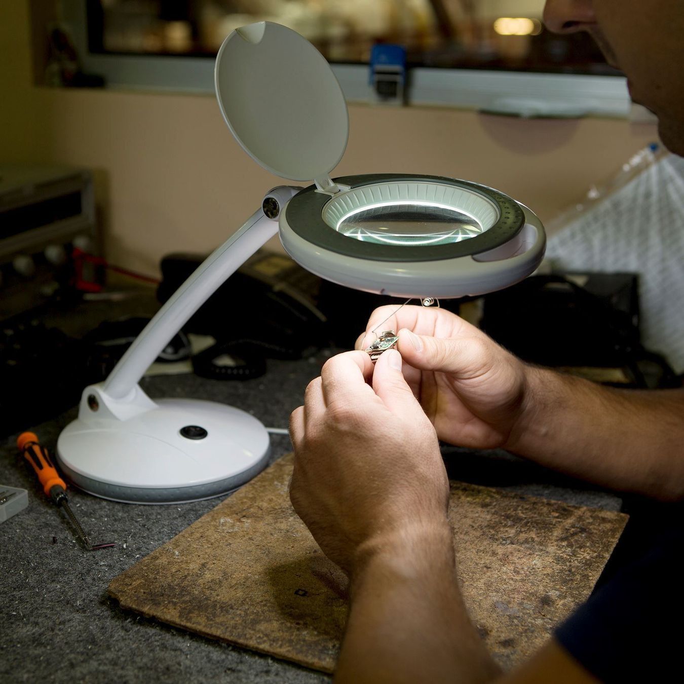 Altro per Ottica: LED Lupenleuchte mit 5 Dioptrien – Nuovo e nell'imballaggio originale da St. Gallen venduto da schnaeppchen-preise 2