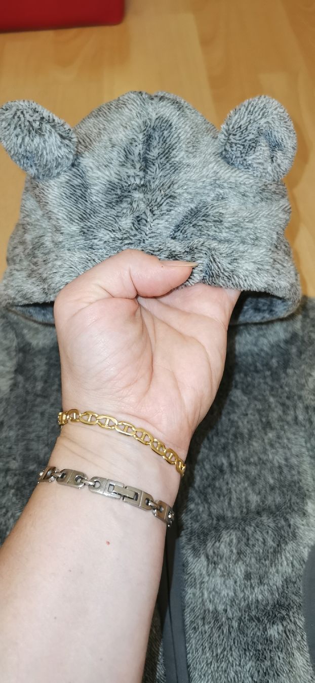 Maglioni & Felpe: Kuschelige Pullover Gr 104 – Usato da Winterthur venduto da Katyakaterina 1