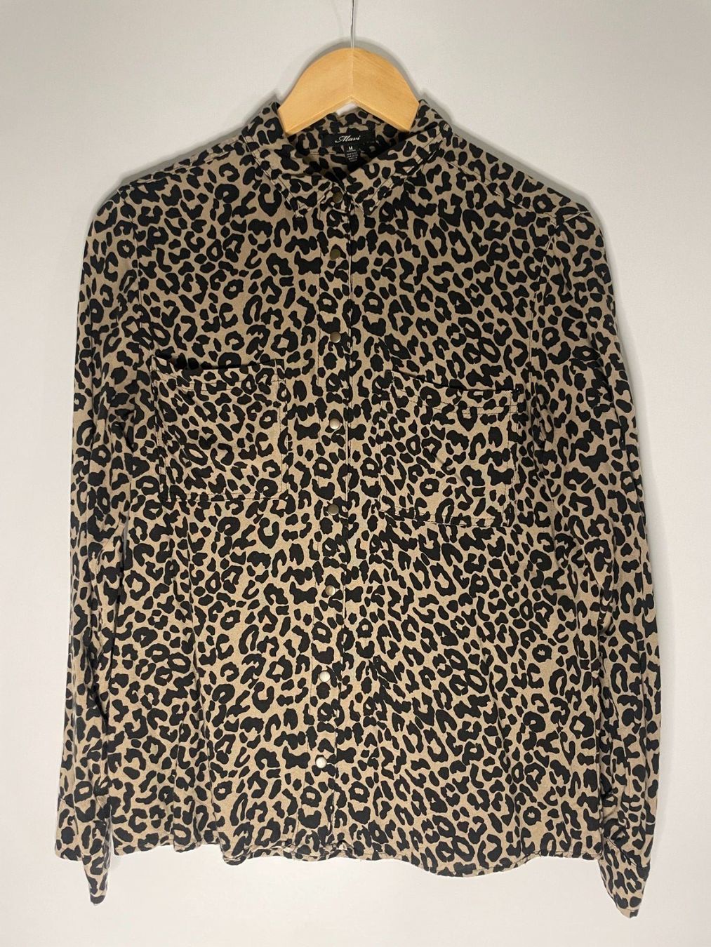 Mavi Camicette: Mavi Bluse Leoprint, Grösse M – Usato da Embrach venduto da Pasimoki