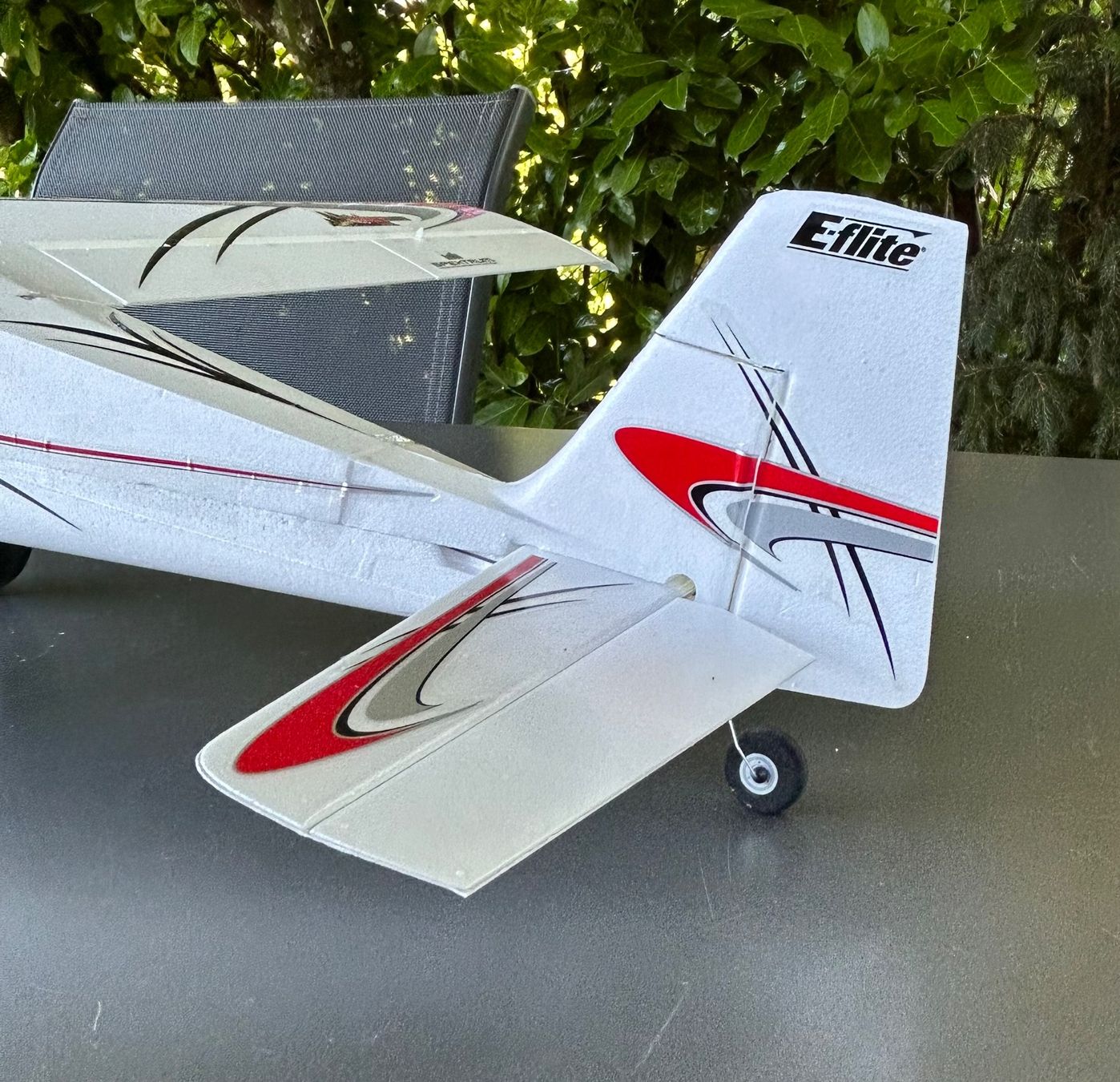 E-Flite RC Modellbau: E-flite Flugzeug UMX Turbo Timber BNF Basic Akku und Ladege. – Gebraucht aus Basel von  3