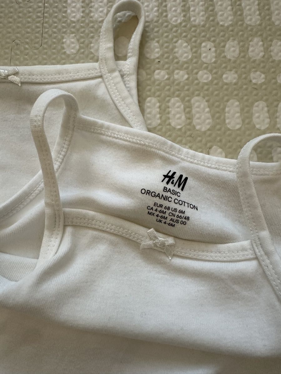 H&M Lotti & Set di vestiti: Trägerbody, 3er Set, Gr 68. – Usato da Zürich venduto da Freudefant 1