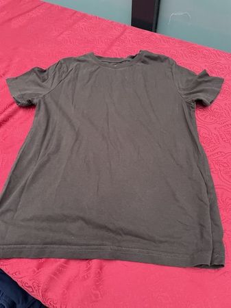 Junge T-Shirt braun 158/164