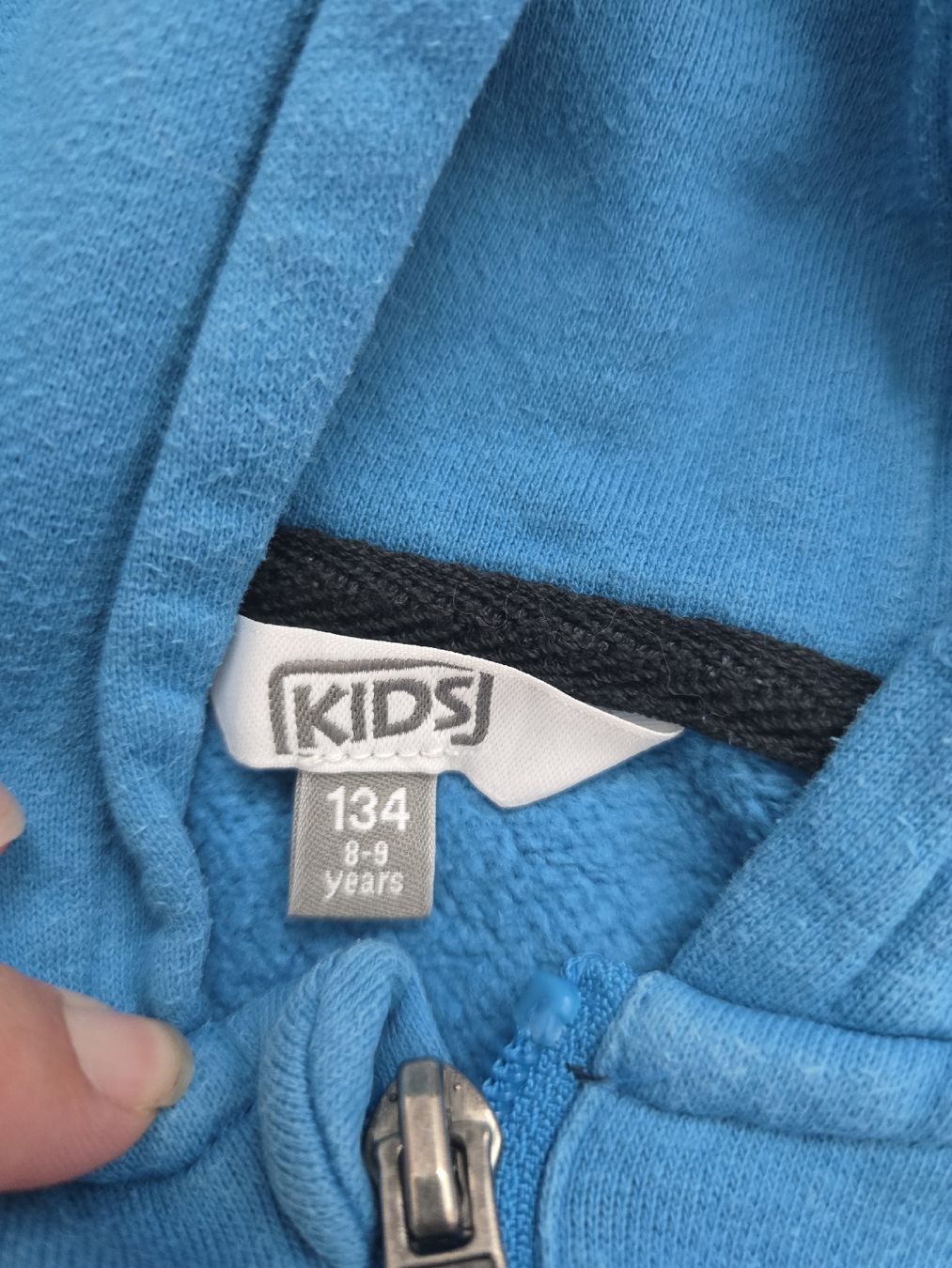 Pulls et sweat-shirts: Kapuzenpullover blau Gr. 134  – D'occasion à Unterentfelden par Panda-87 1