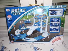 Polizeistation mit Rennstrecke