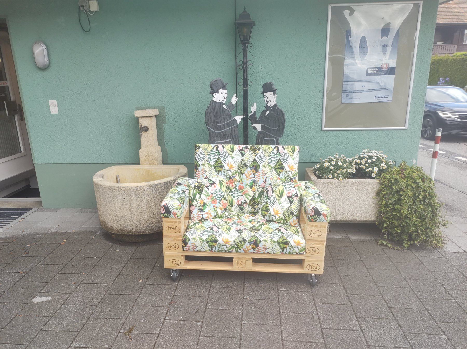 Divani: Outdoor Palletten-Sofa – Nuovo e nell'imballaggio originale da Rapperswil BE venduto da JakobInterieur