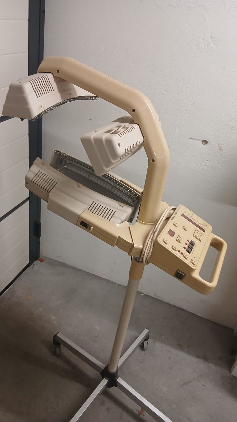 Poltrone: Schnäppchen: Coiffeur Set – Usato da Rothenthurm venduto da lela75 2