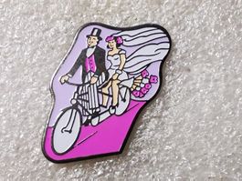 Ansteckpin 66: Hochzeitspaar