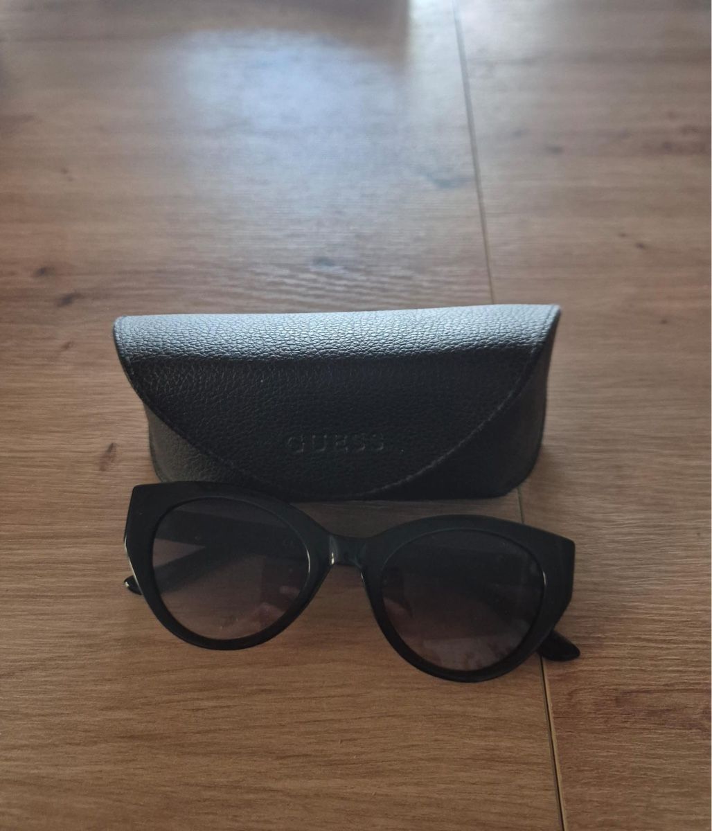 Guess Brillen & Gläser: Sonnenbrille Guess – Gebraucht aus Einsiedeln von sandramon