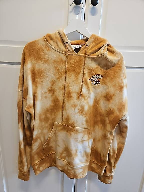 Maglioni & Felpe: Hoodie von Empyre Gr. M – Usato da Zürich venduto da leonard014