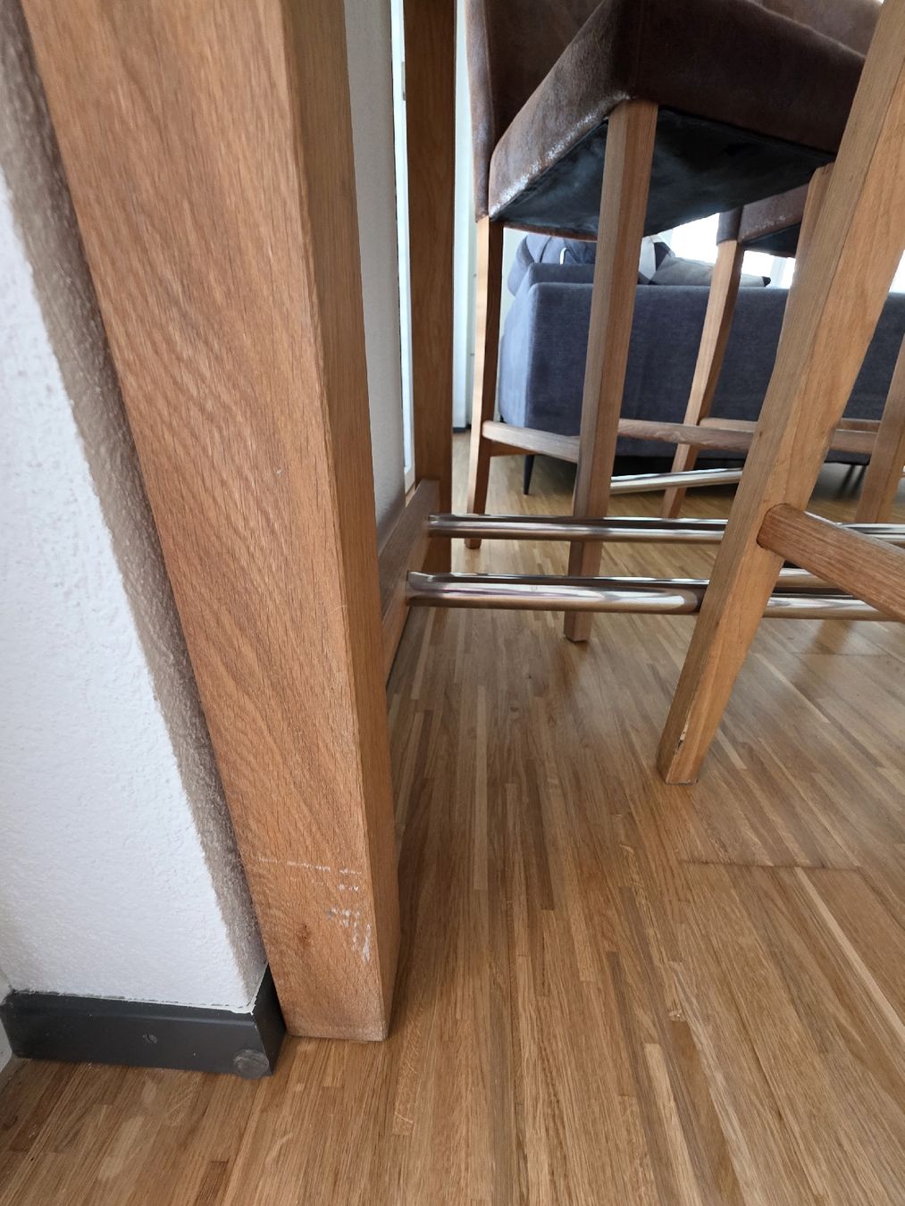 Tischset: Bartischset mit 4 Hockern Holz Metall – Gebraucht aus Schänis von elvis001 2