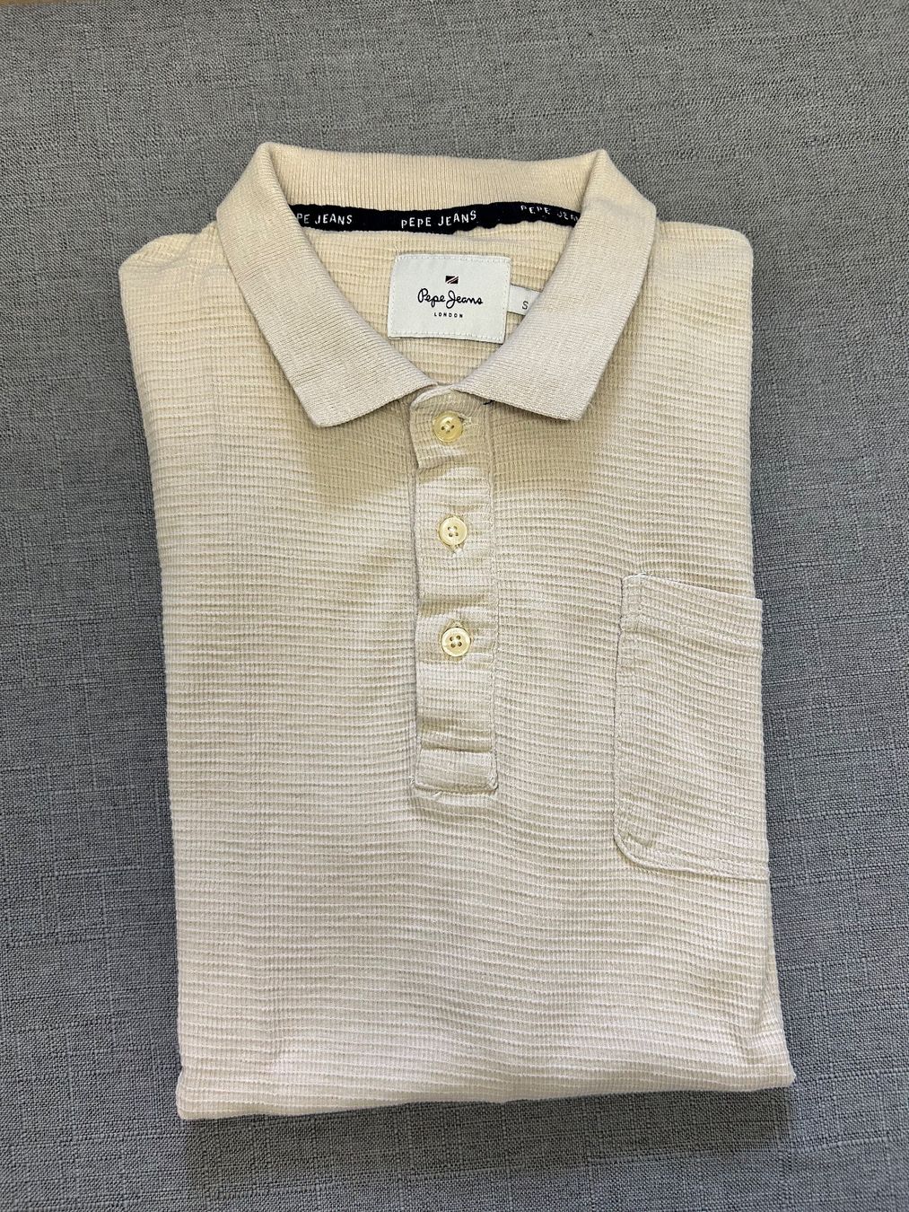 Pepe Jeans Magliette Polo: Edles Poloshirt von Pepe Jeans – Nuovo (secondo la descrizione) da Chur venduto da i__trade
