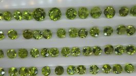 Lot 20.11 ct Péridots ronds 7mm - Valeur 2'400.- Fr