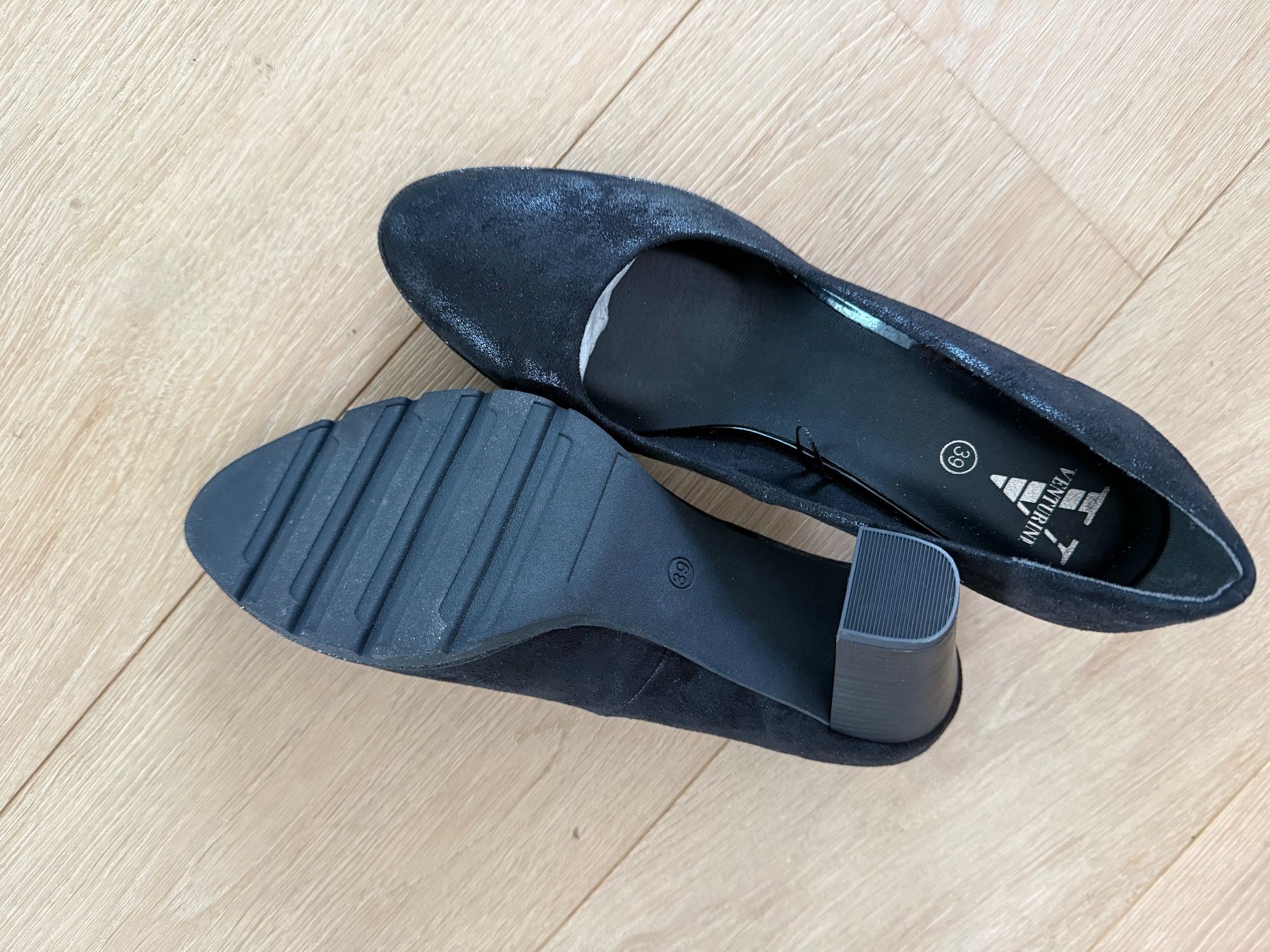 Scarpe da donna: Schwarze Venturini Pumps, Grösse 39, NEU – Nuovo (secondo la descrizione) da Buhwil venduto da Lin66 2