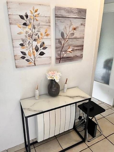 Tables: Console Table – D'occasion à Le Grand-Saconnex par lol_zs8k 1