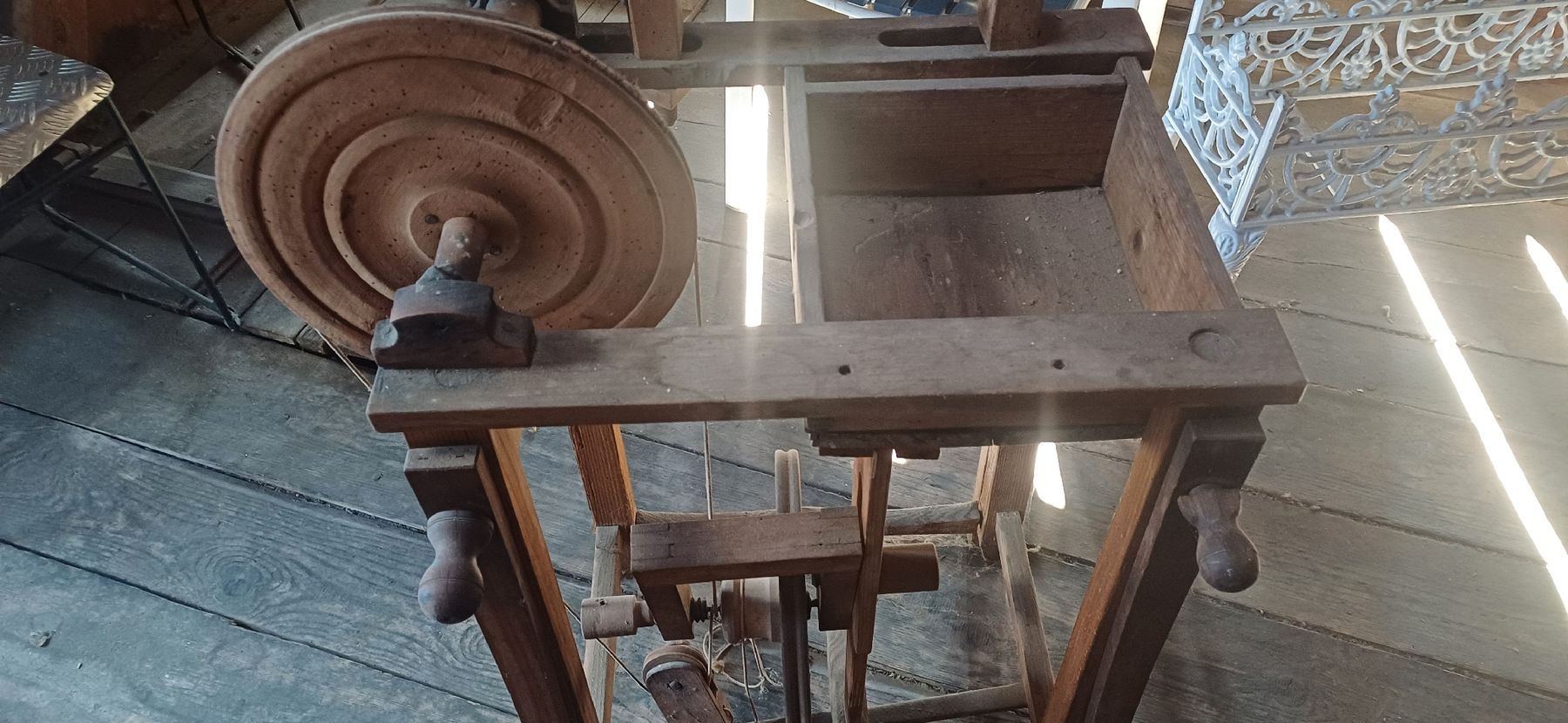 Ruote per filare: Antikes Spinnrad – Usato da Flawil venduto da Pinkmalibu 2