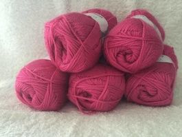Lisa Premium gründl wolle  Nr. 44 Rosa  50g~133m NS 3-4