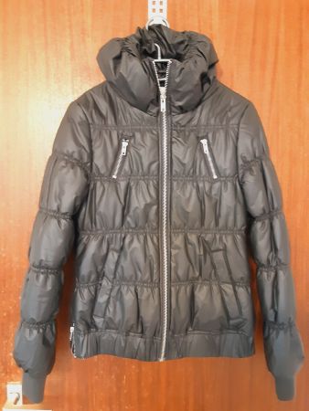 Vila Jacke in schwarz