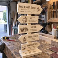 Wegweiser aus Holz