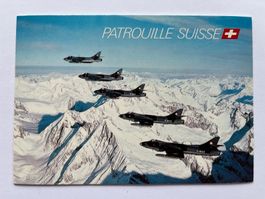Postkarte Patrouille Suisse mit Hunter über den Alpen