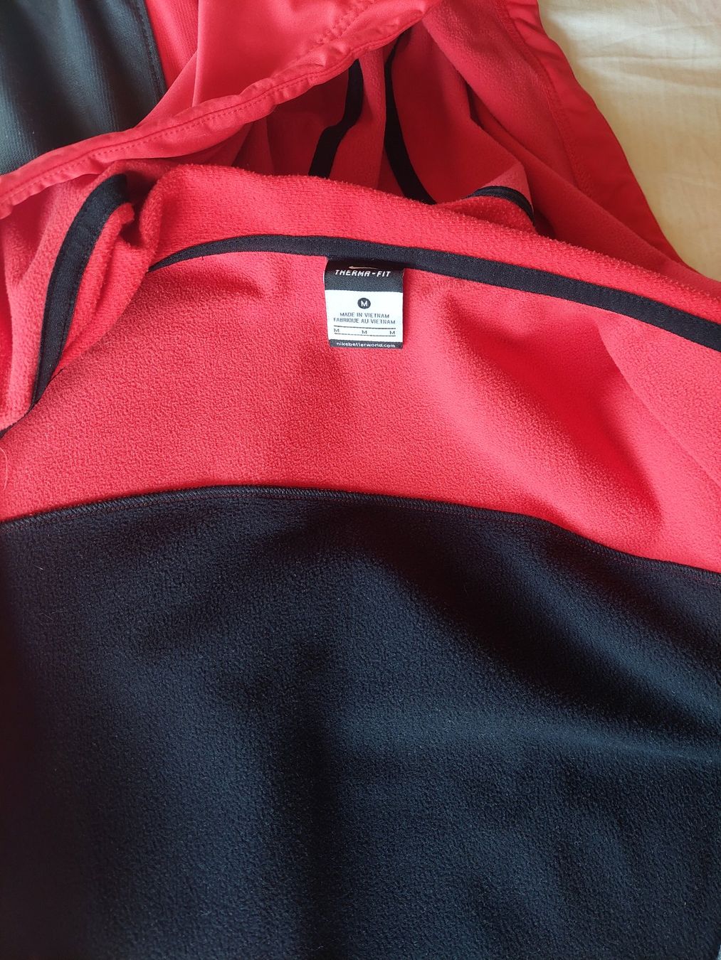 Nike Lotti di vestiti: Nike Trainingsanzug – Usato da Mettau venduto da Taeni93 3