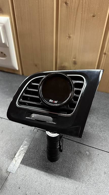 Accessori per altri veicoli: Supporto manometro per VW golf MK7/7,5 – Usato da Molare venduto da Reto_Della_Torre 1