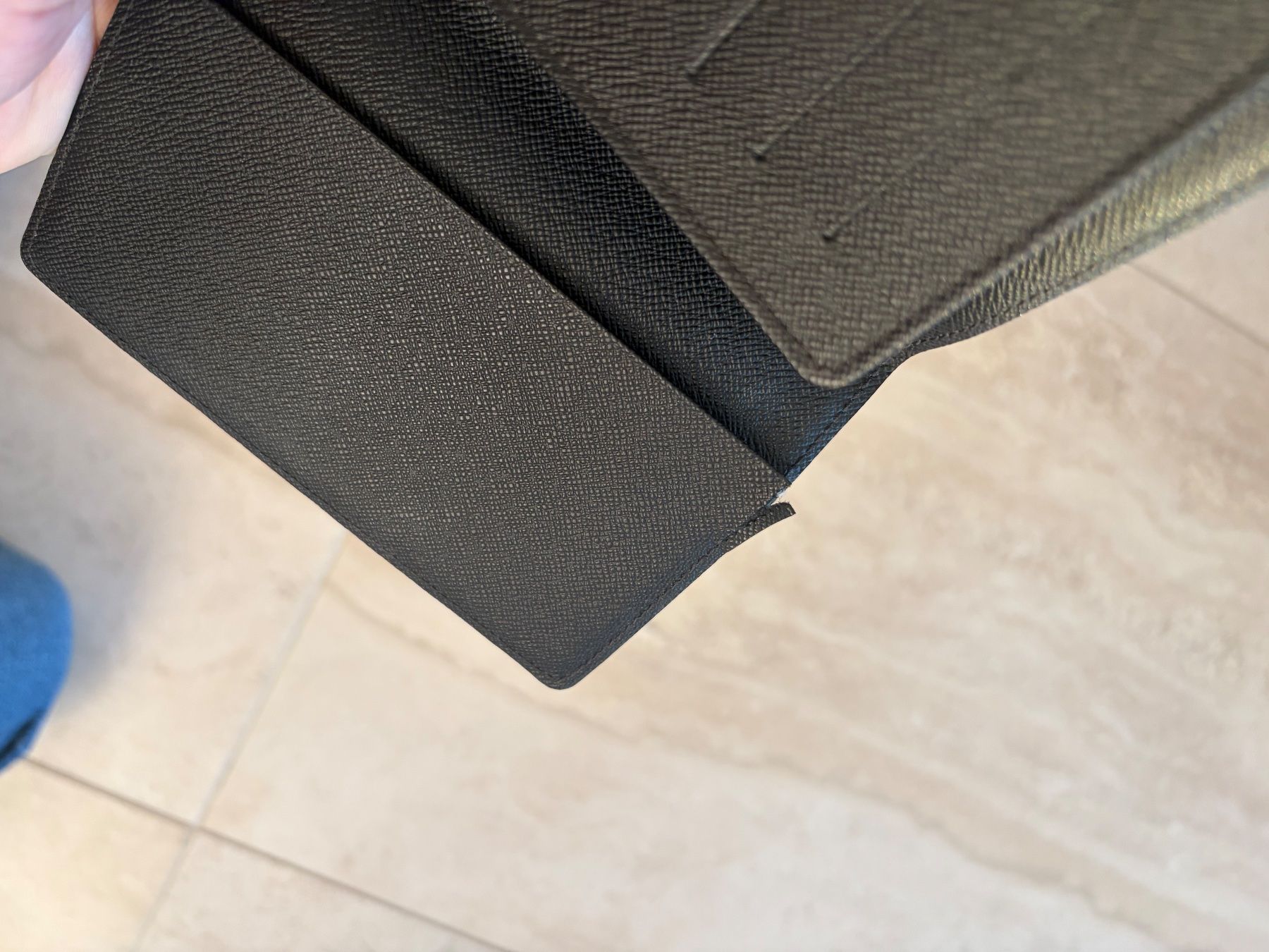Louis Vuitton Sonstige Kleidung & Accessoires: Louis Vuitton Passhülle Damier Graphite – Gebraucht aus Kreuzlingen von Jea_luxe 7