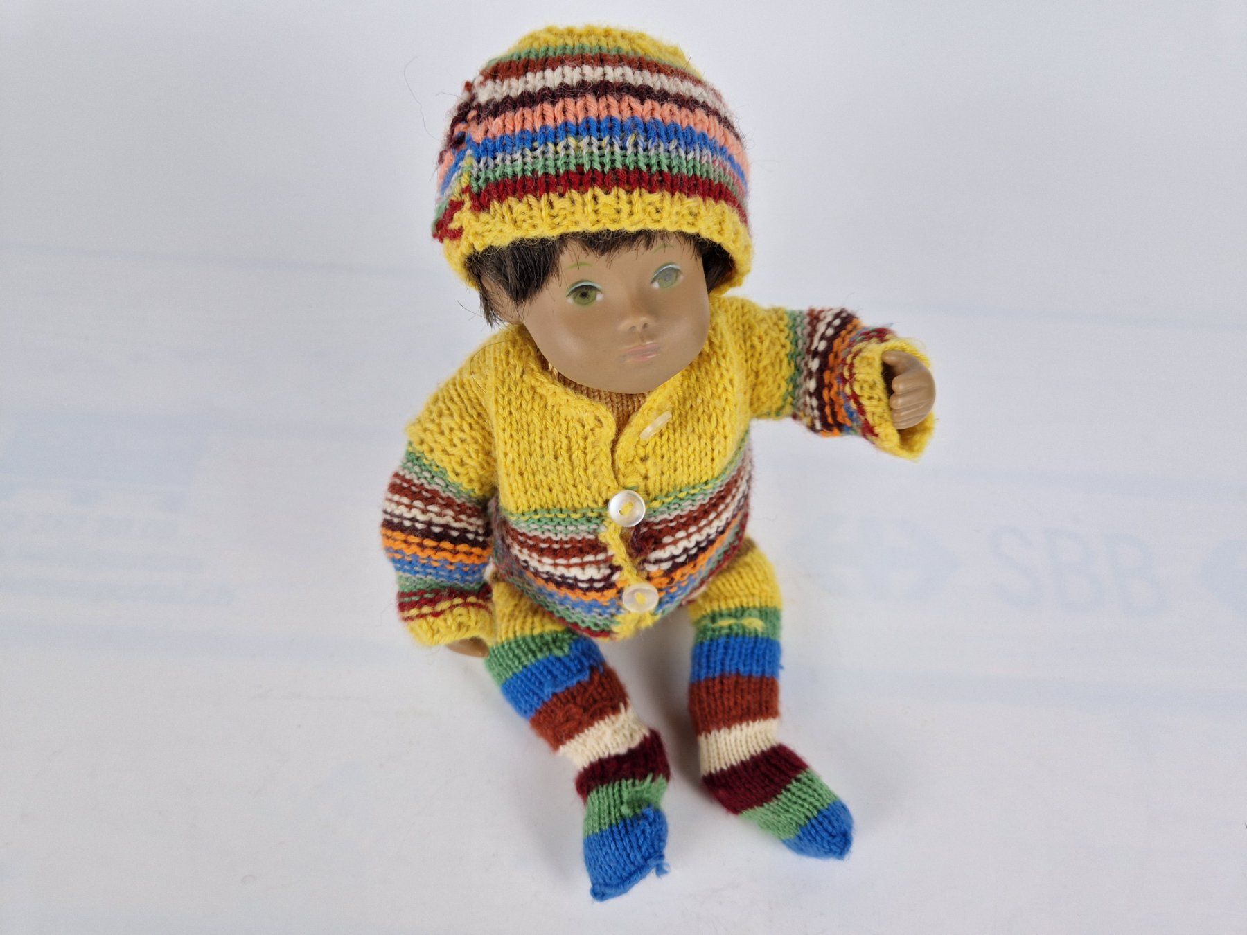Poupées: Puppe mit Strickkleidung – D'occasion à Muhen par Restwert_Muhen 1